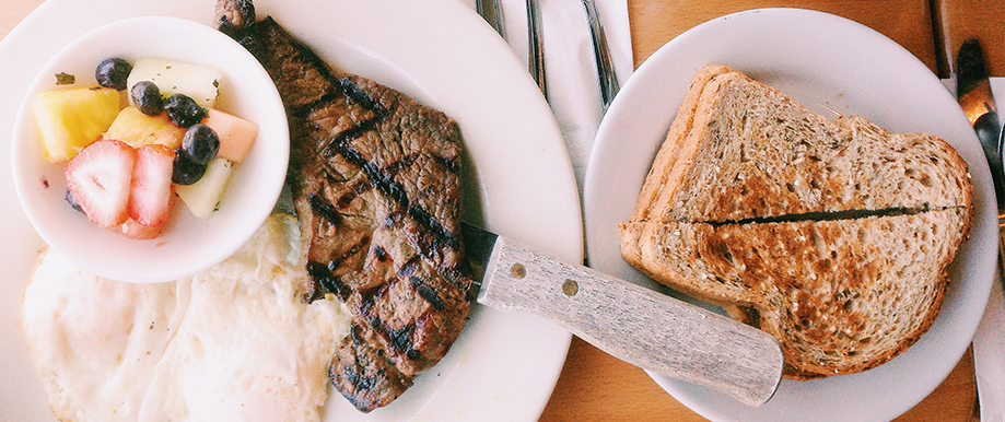 food plate toast restaurant